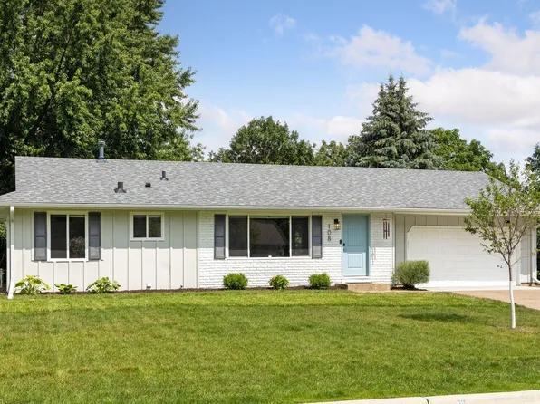 108 Redwood Dr, Apple Valley, MN 55124