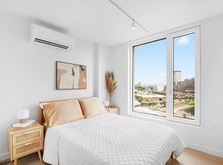 16 West St #517, Brooklyn, NY 11222