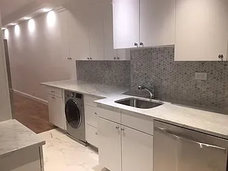 Rented by R New York