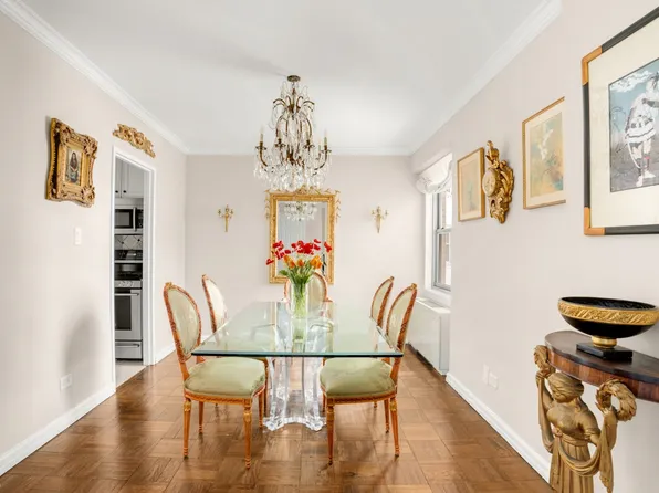 400 East 56th Street image 8 of 14