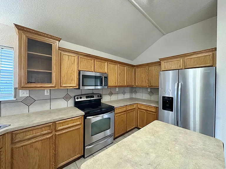 2709 Hydrangea Ave — Photo 13