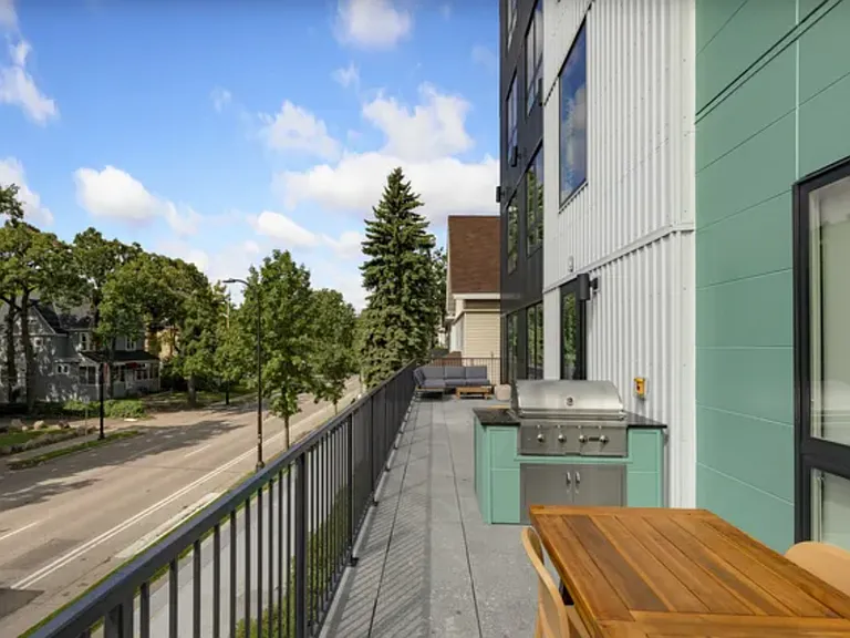 Trademark Apartments — Photo 15