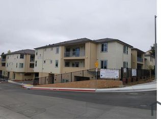9 Rovina Ln #202, Petaluma, CA 94952