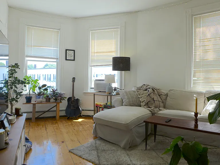 66 Bristol St — Photo 1