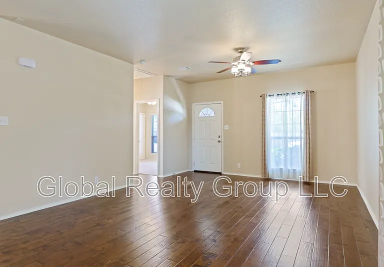 308 Rustic Trl — Photo 6