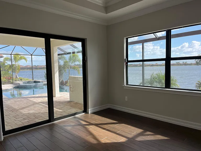 597 Maraviya Blvd — Photo 8