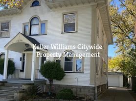 Side by Side 3 bedroom duplex rental in Lakewood, North