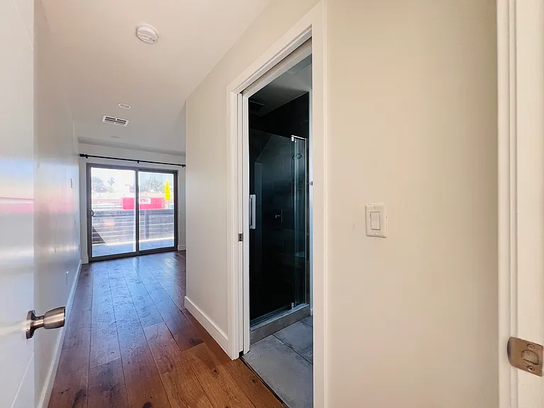 250 S Burlington Ave #250 — Photo 4