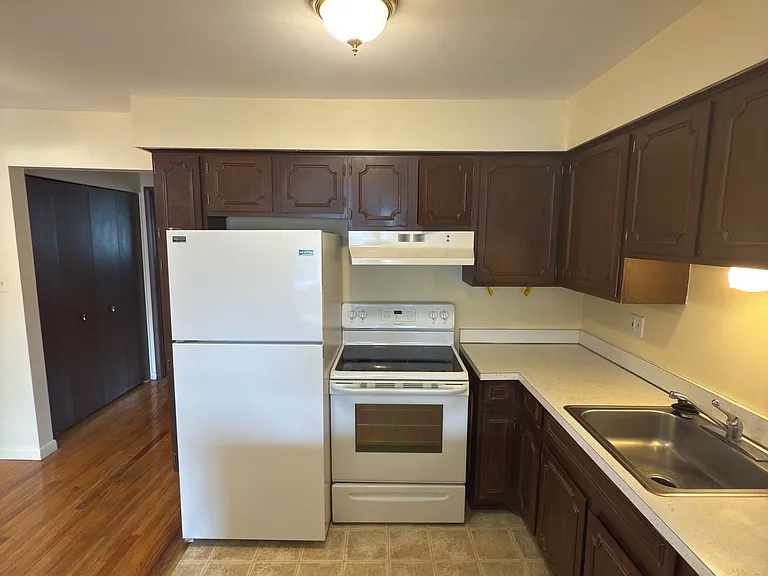 5093 Mansfield Ave — Photo 4