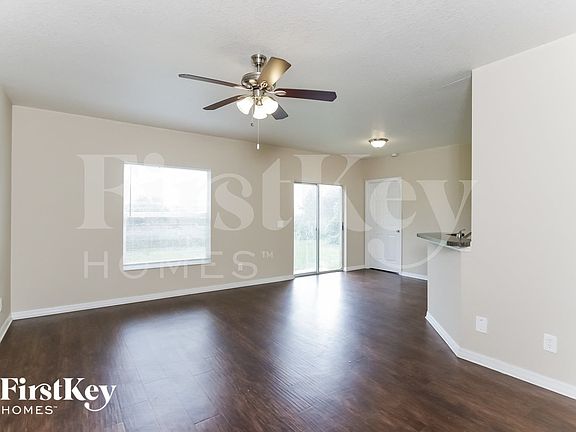 3rd image of 2598 N Biscayne Dr