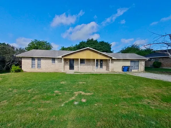 168 Creekview Dr E, Red Oak, TX 75154