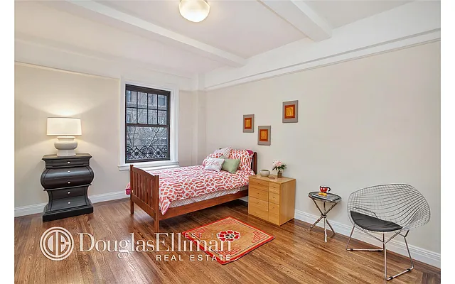 Sold by Douglas Elliman | media 19