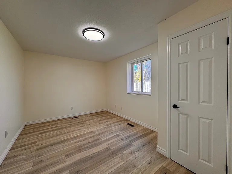 4 Smetana Dr #B — Photo 3