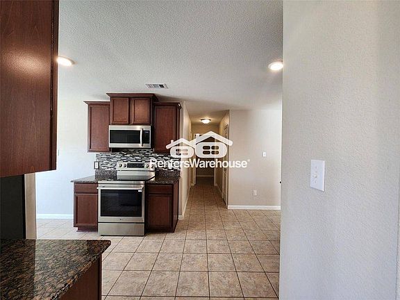 4th image of 22527 Cloverland Field Dr