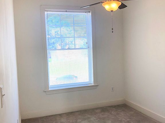 5th image of 916 Creston Ct