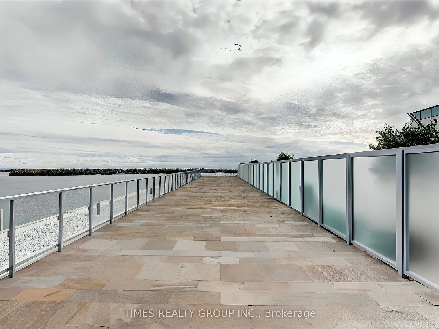 Pier 27 — Photo 2