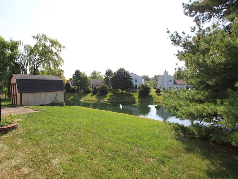 33 Morse Cir — Photo 5