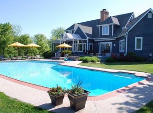 28230 Brick Row Dr, Oxford, MD 21654