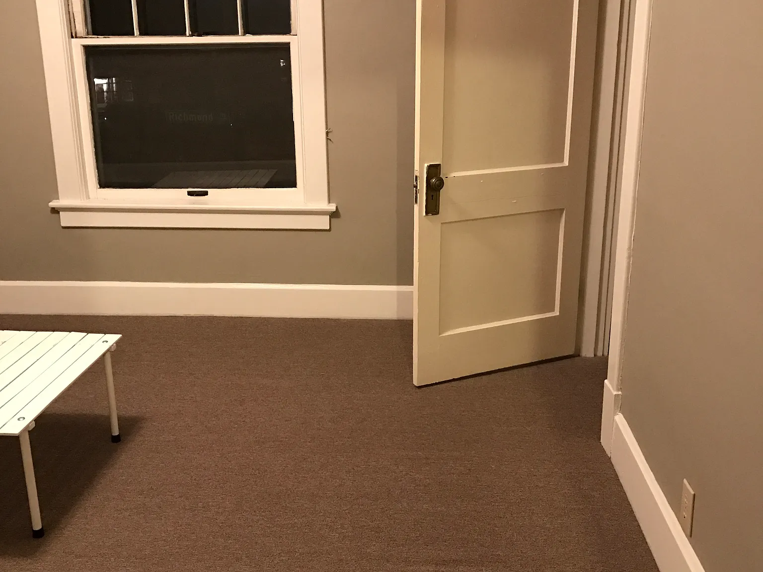 1 bed, 1050 sqft, $1,150 — Photo 4