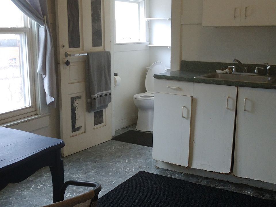 2nd image of 322 E 8th St APT 2