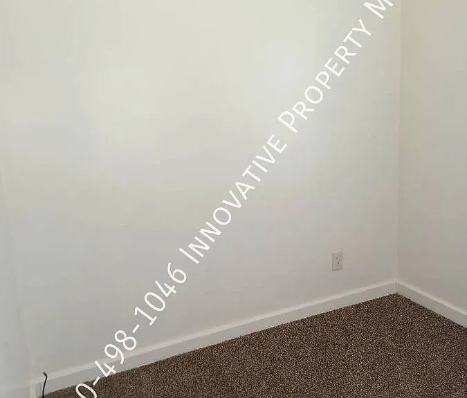 2266 Donovan St — Photo 10
