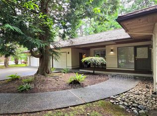 8874 Bald Eagle Dr, Blaine, WA 98230