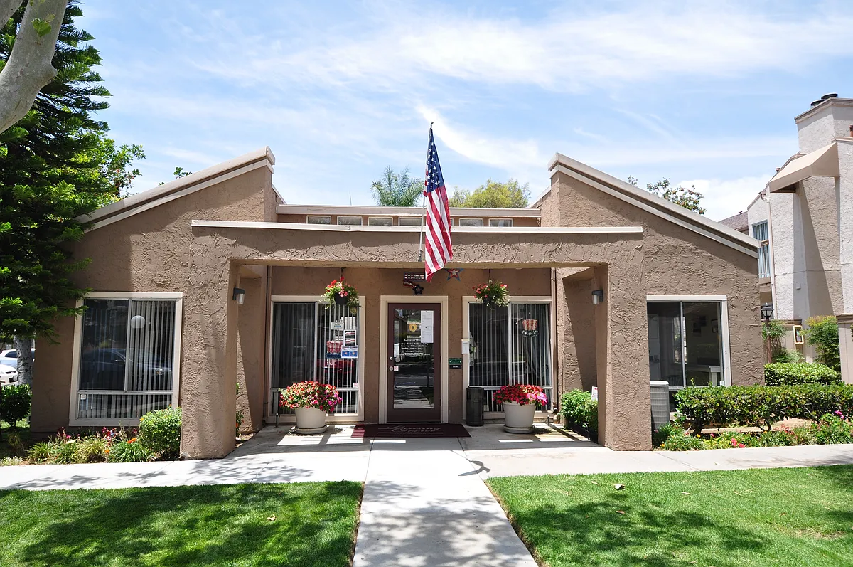 Building Photo - Oak Hill Apartments