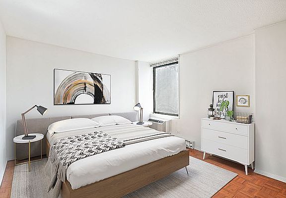 4th image of 1619 3rd Ave APT 6J