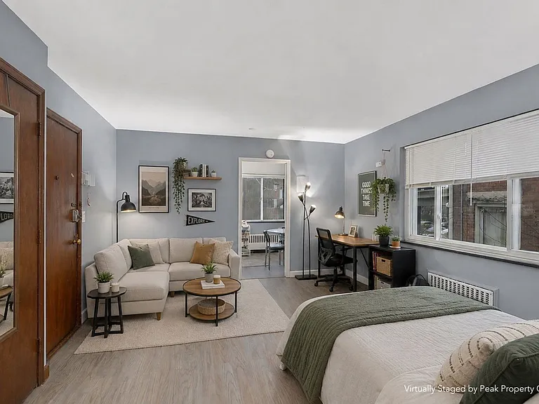 242 Senator Pl #1 — Photo 1
