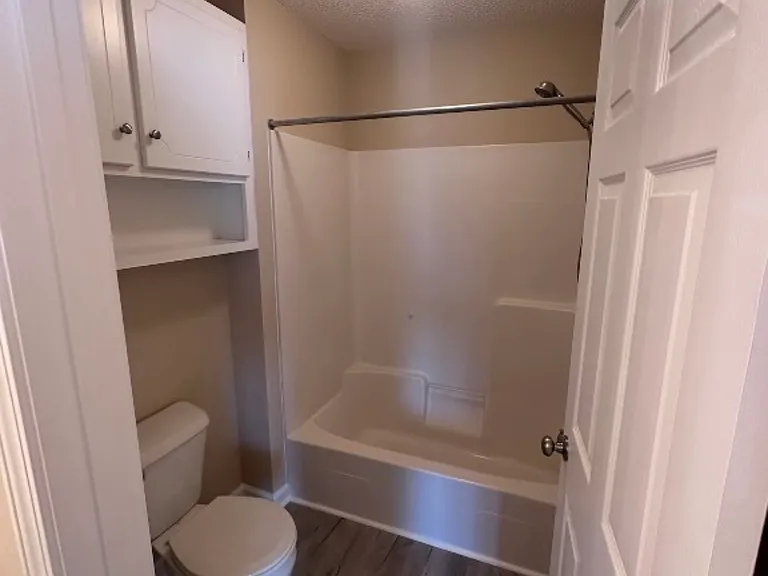 222 Claremont Ave — Photo 10