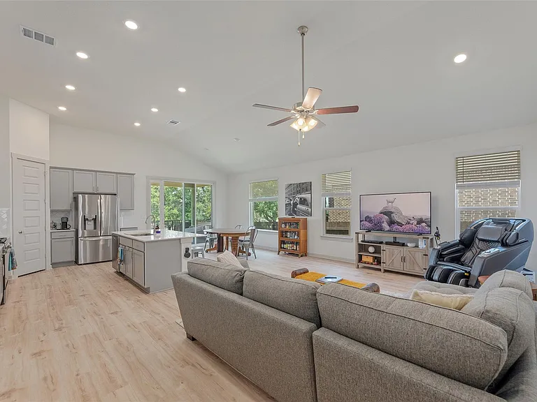 4460 Wilder Farm Ln — Photo 8