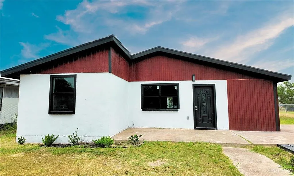 3 bed, 2.0 bath, 1398 sqft, $1,450 — Photo 1