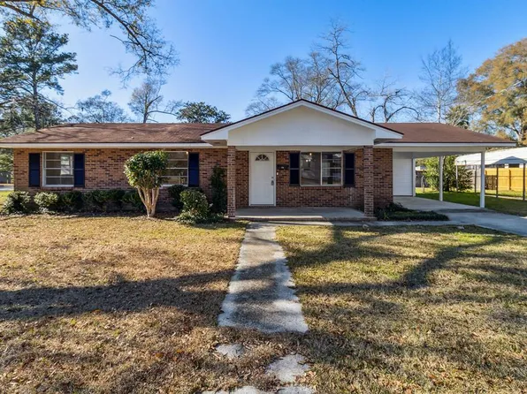107 S Ralph St, Claxton, GA 30417