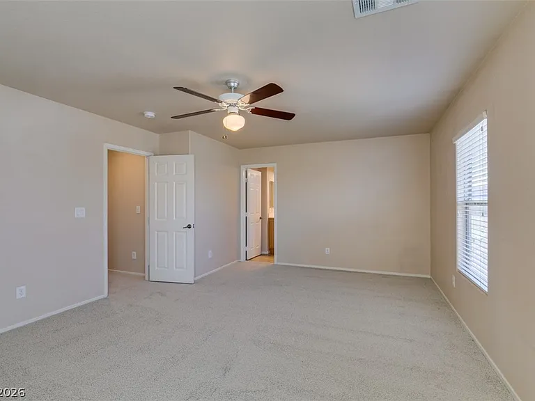 186 Gilliflower Ave #0 — Photo 35
