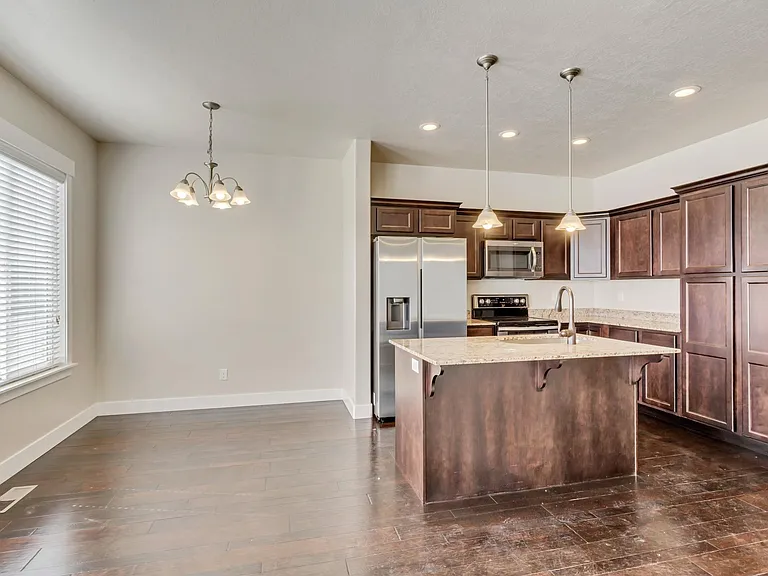 209 W Whitewater Dr — Photo 12
