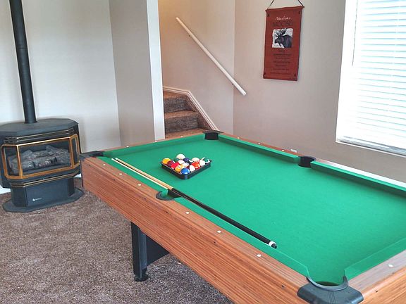 Pool table, Fireplace