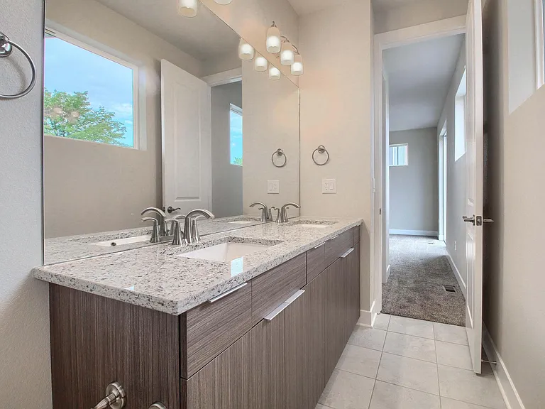 1641 King St — Photo 20