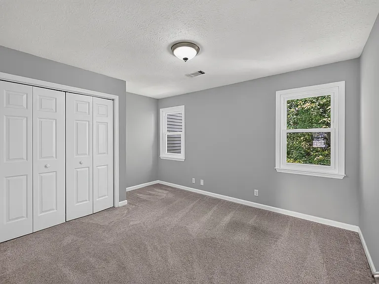 430 Claircrest Dr — Photo 14