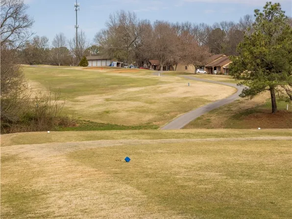 29 Eleanor Ln, Bella Vista, AR 72714