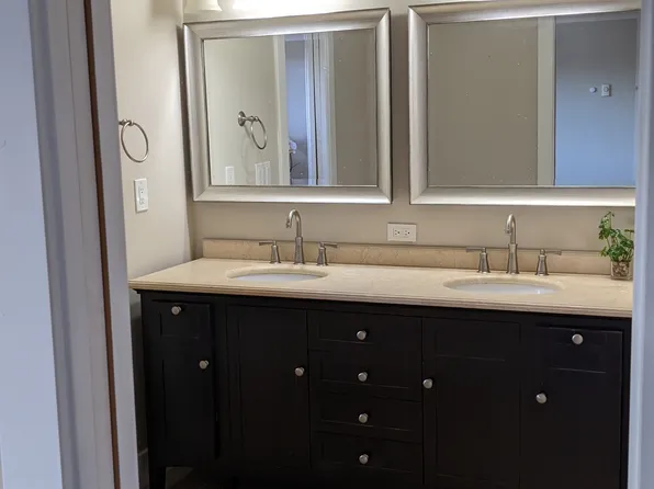 13004 NE 95th St #1, Kirkland, WA 98033