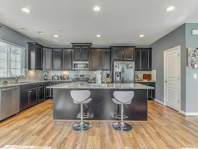 14755 Malloy Ct — Photo 9