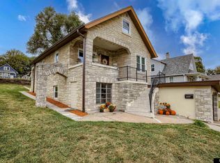 4312 S 37th St, Omaha, NE 68107