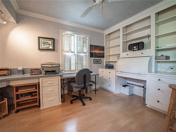 4th image of 5319 Park Dr