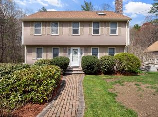 17 Chestnut Rd, Tyngsboro, MA 01879