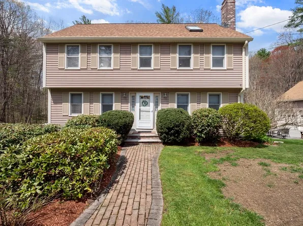 17 Chestnut Rd, Tyngsboro, MA 01879