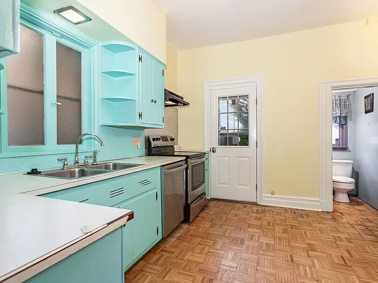 273 S Hanover St — Photo 9