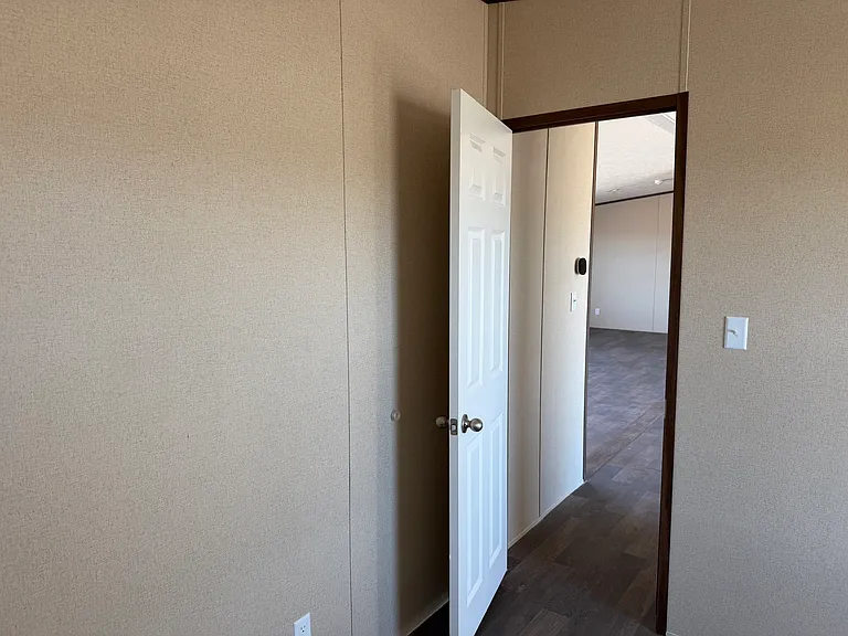 57 Glorieta St — Photo 5