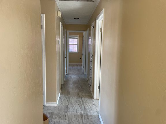 4th image of 2920 Lakeside Dr #3