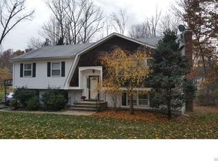 3 Karow Ct, Monsey, NY 10952