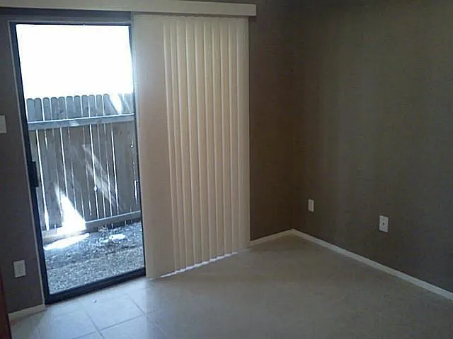 2815 Rio Grande St #102 — Photo 6
